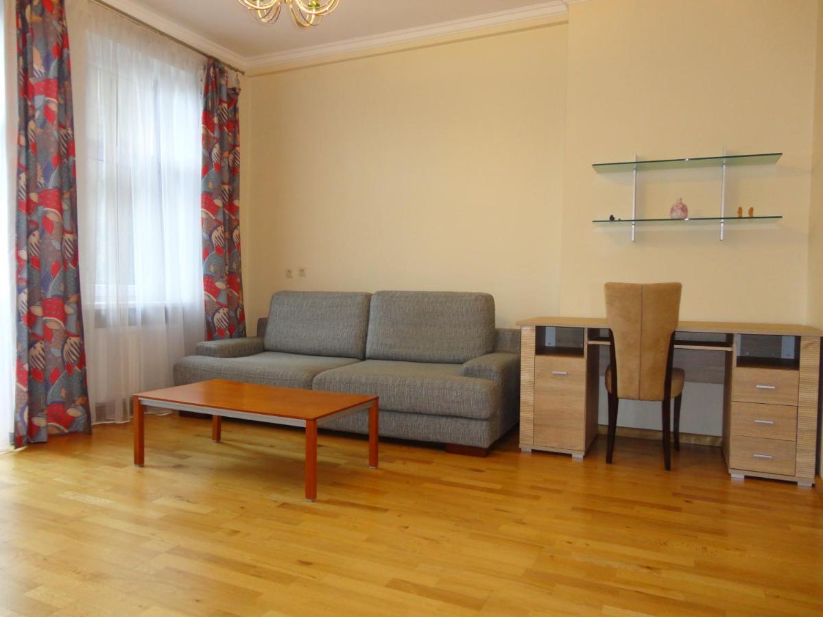 Central Apartment Riepnieku Street Riga Extérieur photo